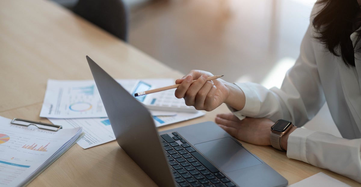 The 6 Best Credit Cards for Bad Credit in 2024 [Find Your Special Offers]
